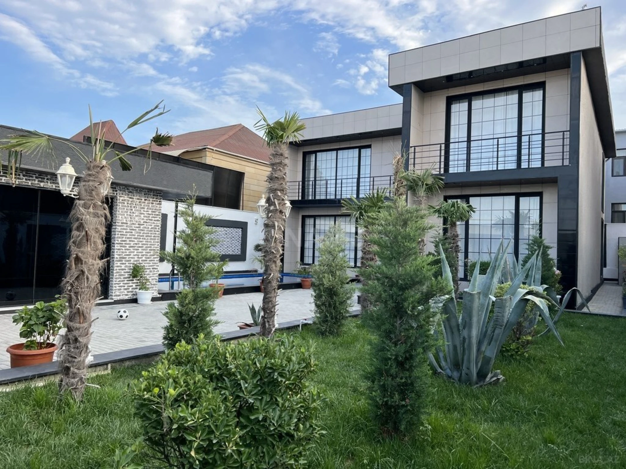 Kirayə verilir həyət evi 290 m²