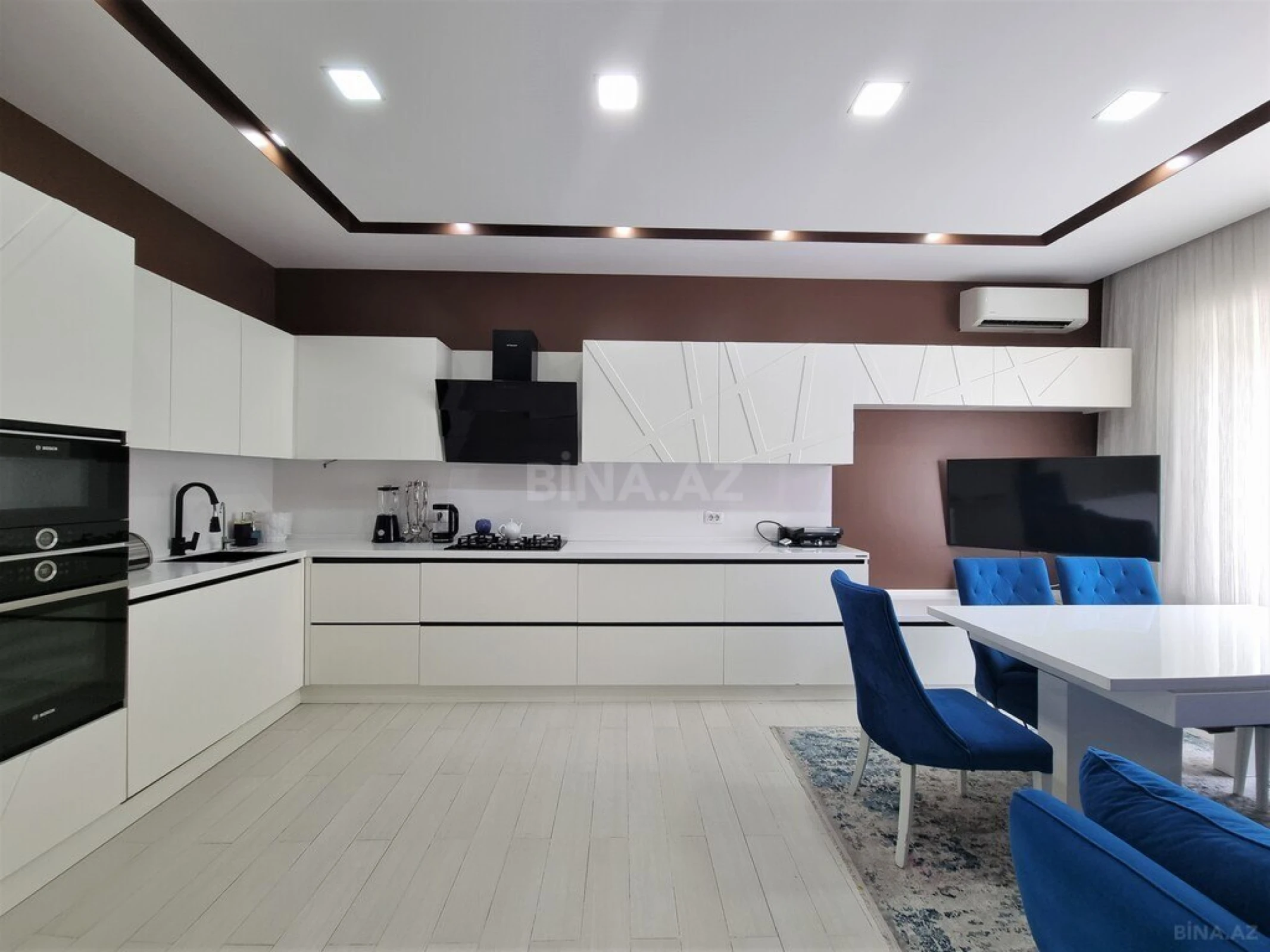 Satılır 5 otaqlı həyət evi 312 m²