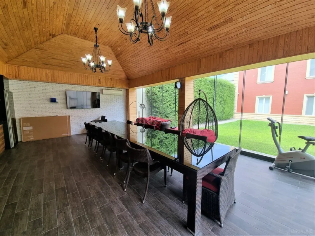 Satılır 5 otaqlı həyət evi 312 m²