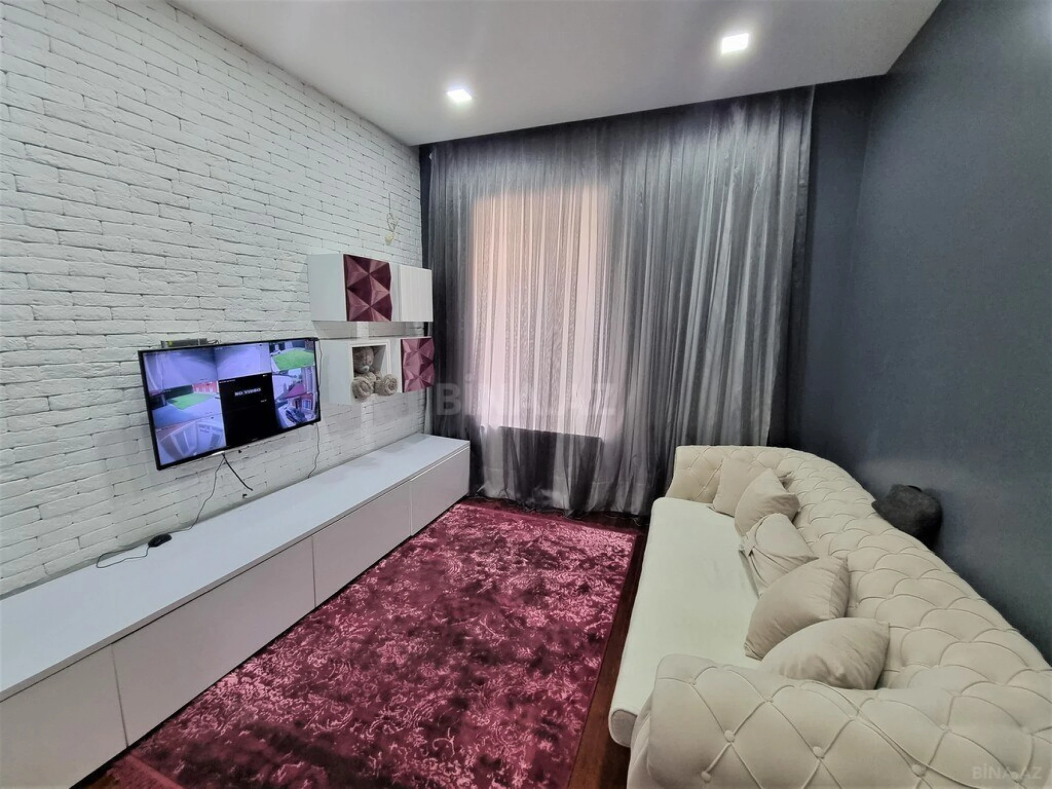 Satılır 5 otaqlı həyət evi 312 m²