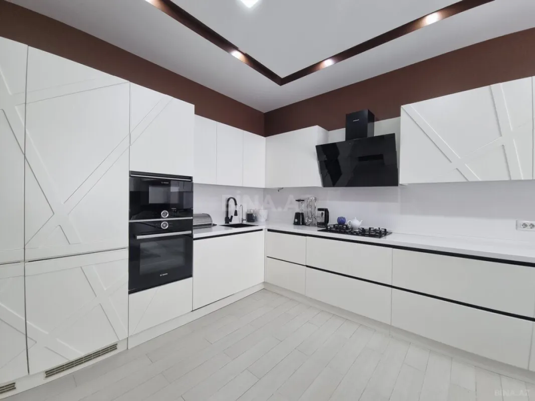 Satılır 5 otaqlı həyət evi 312 m²