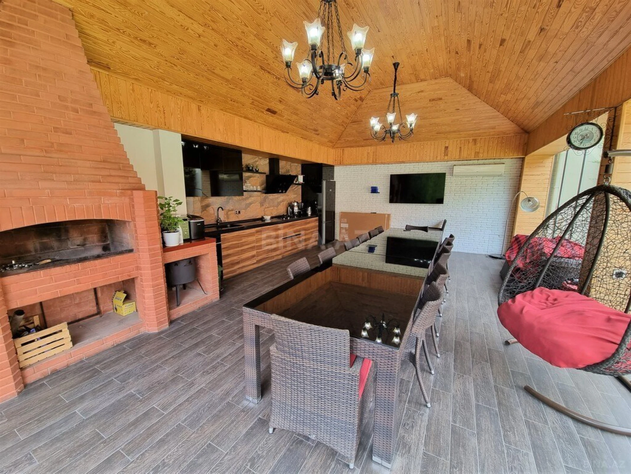 Satılır 5 otaqlı həyət evi 312 m²