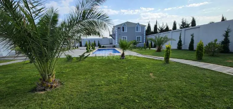 Satılır həyət evi 260 m²