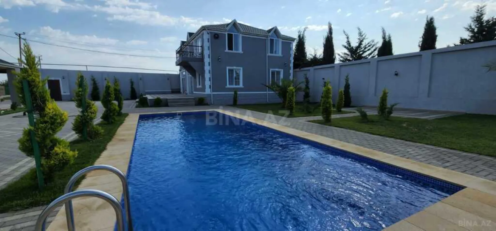 Satılır həyət evi 260 m²