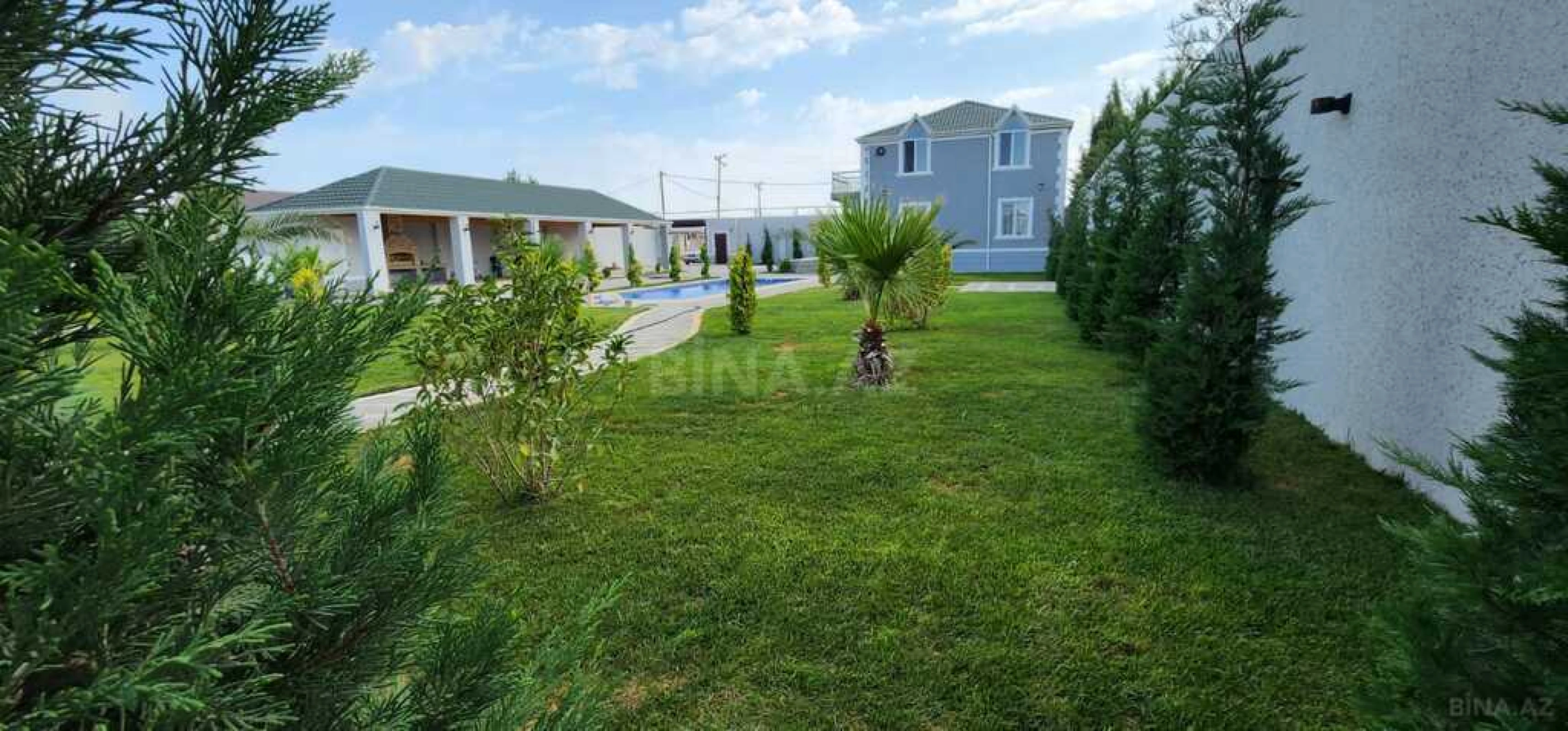 Satılır həyət evi 260 m²