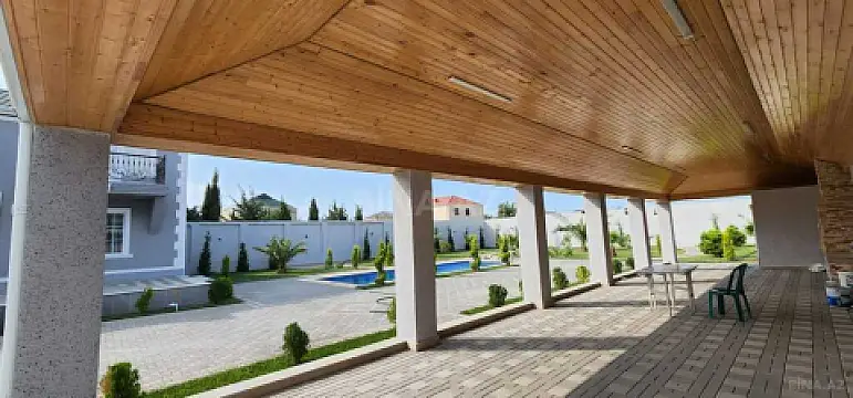 Satılır həyət evi 260 m²
