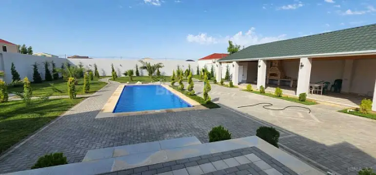 Satılır həyət evi 260 m²
