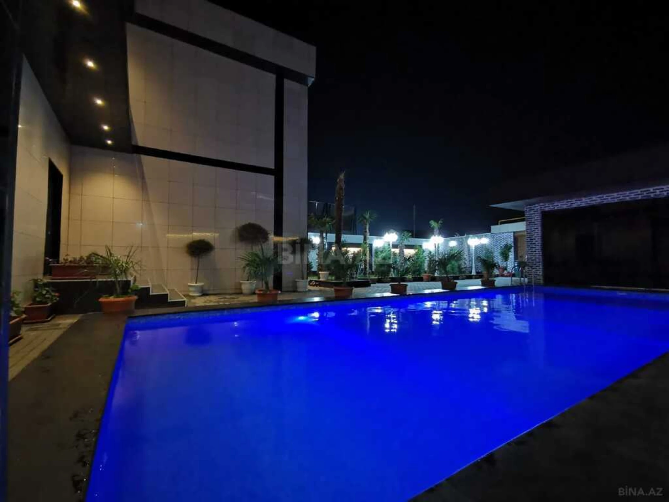 Satılır həyət evi 400 m²