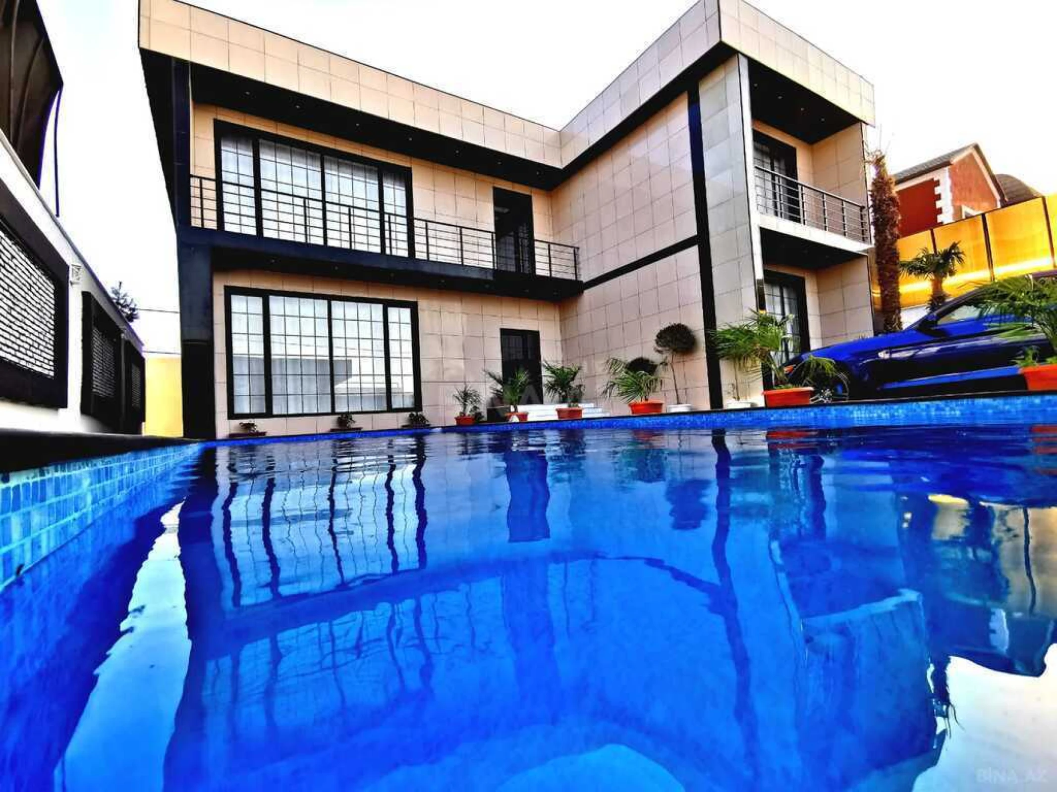 Satılır həyət evi 400 m²