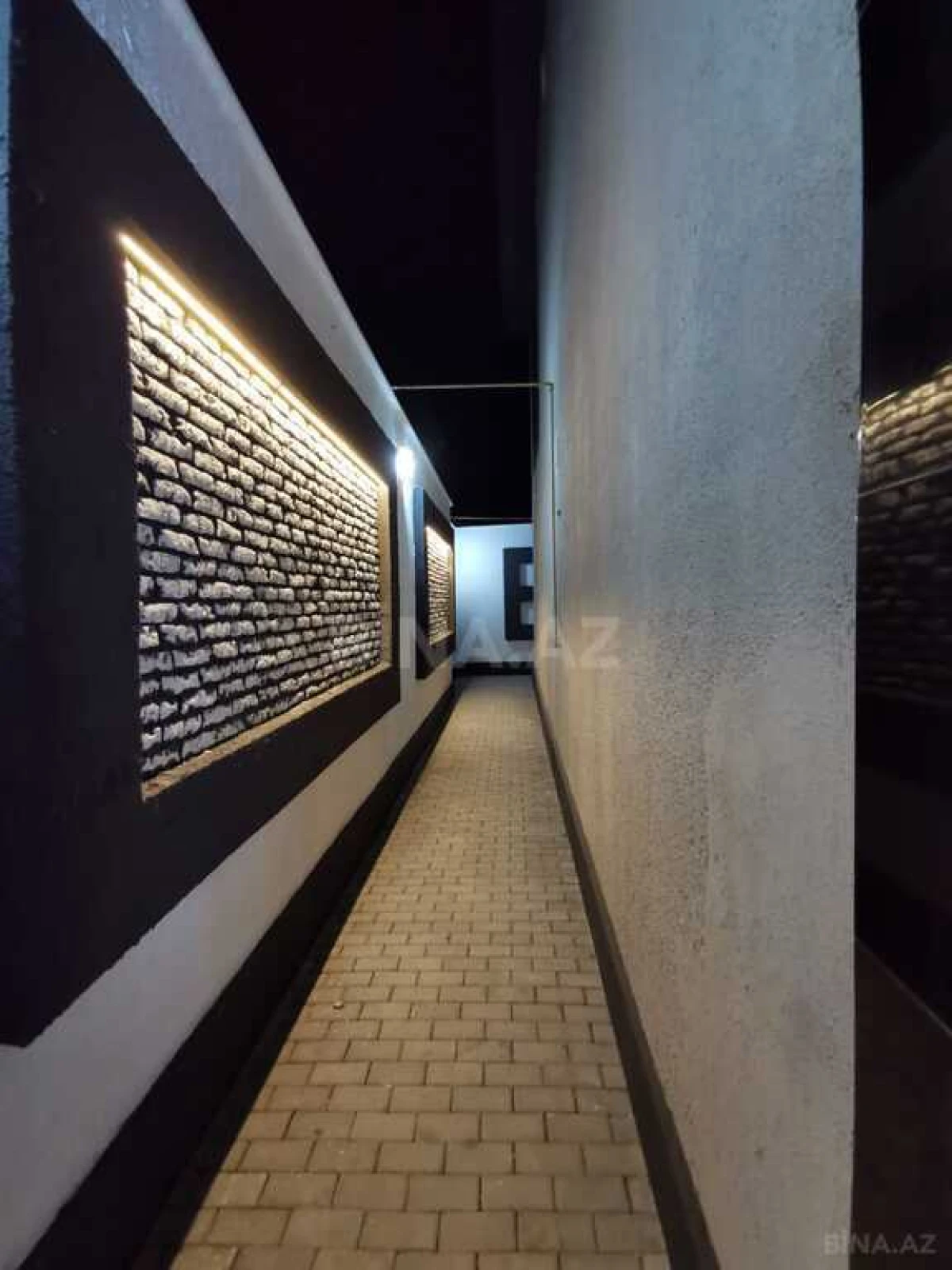 Satılır həyət evi 400 m²