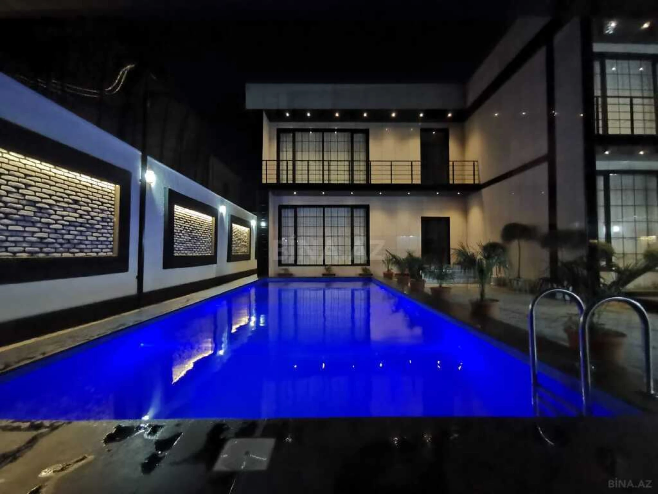 Satılır həyət evi 400 m²