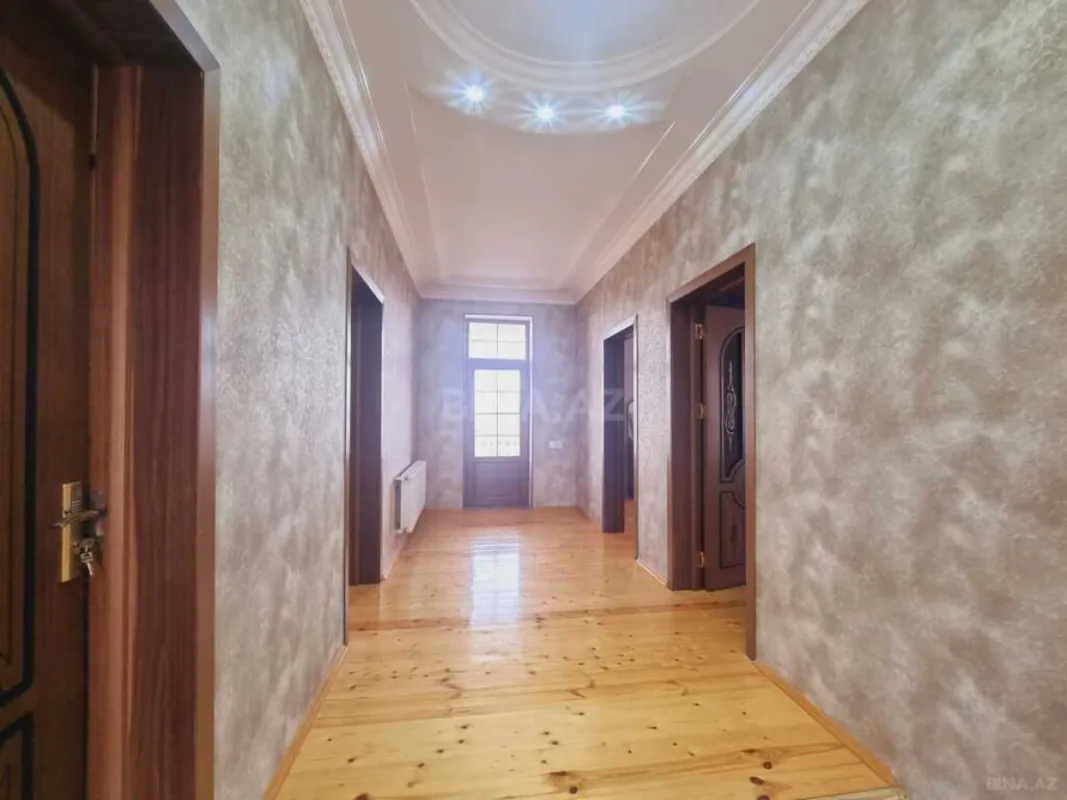 Satılır həyət evi 200 m²