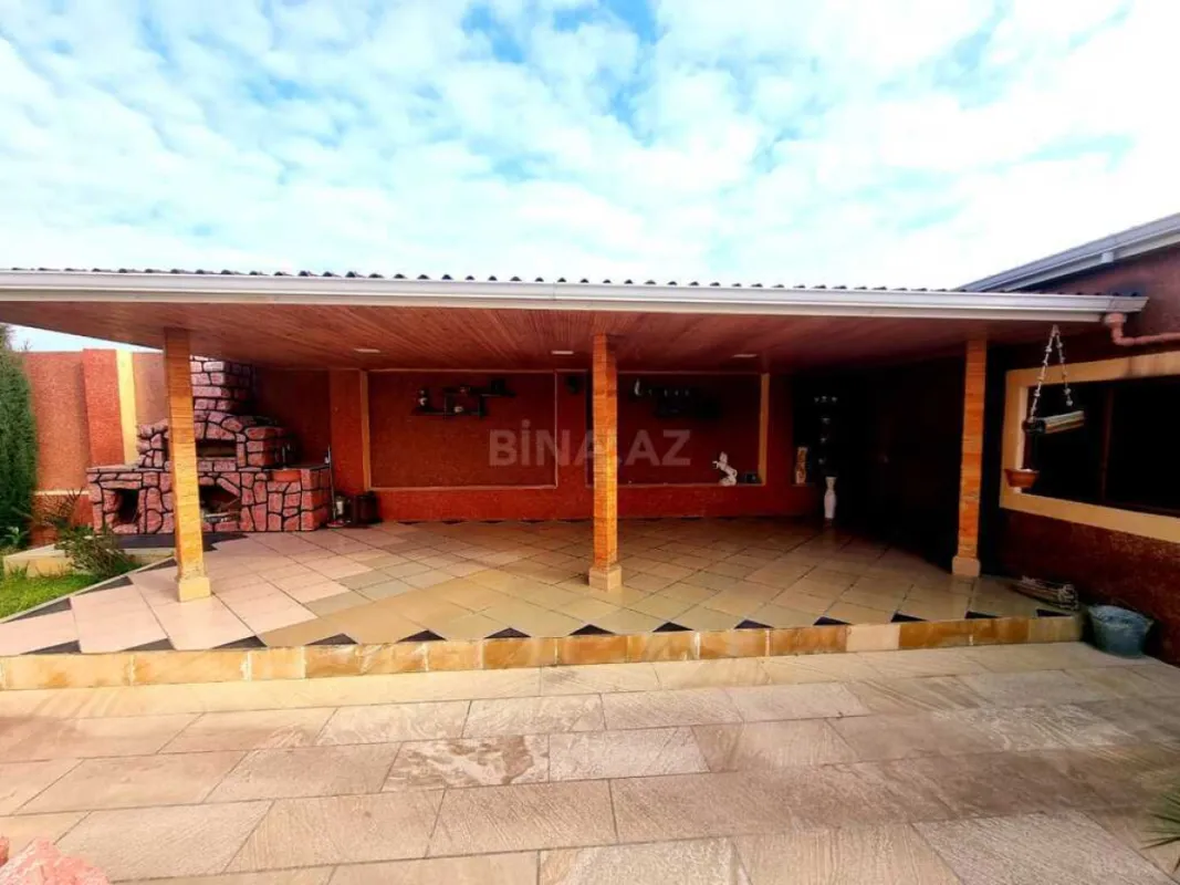 Satılır həyət evi 200 m²