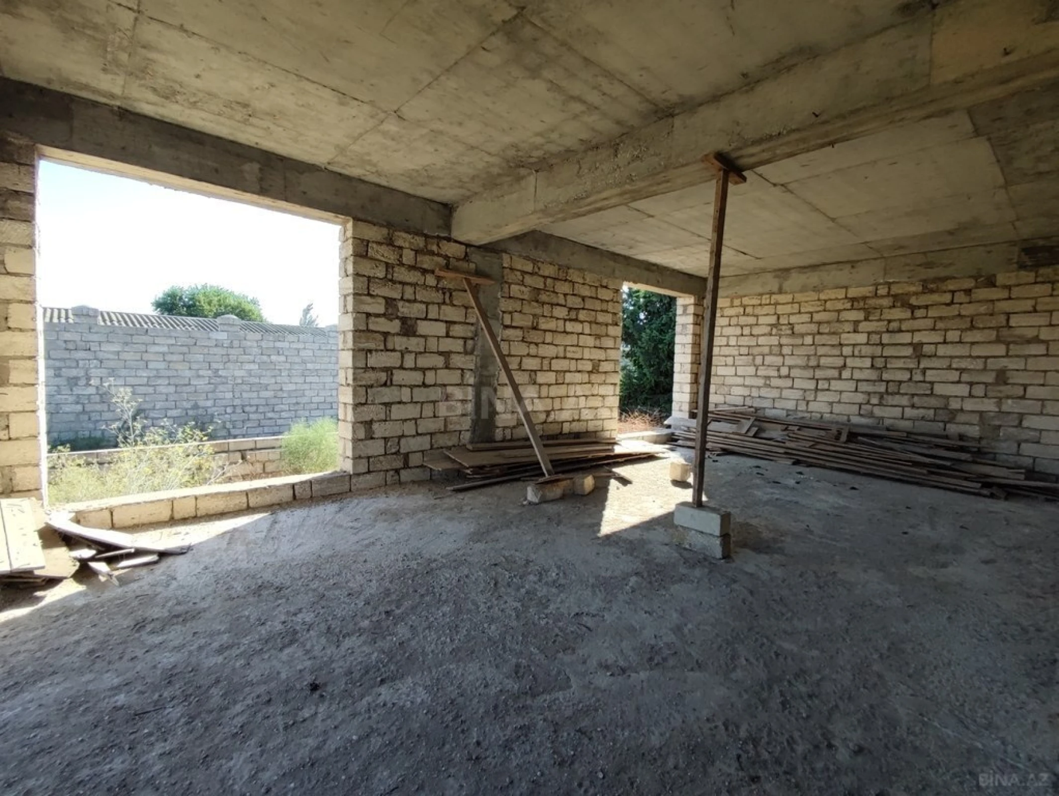 Satılır 7 otaqlı həyət evi 404 m²