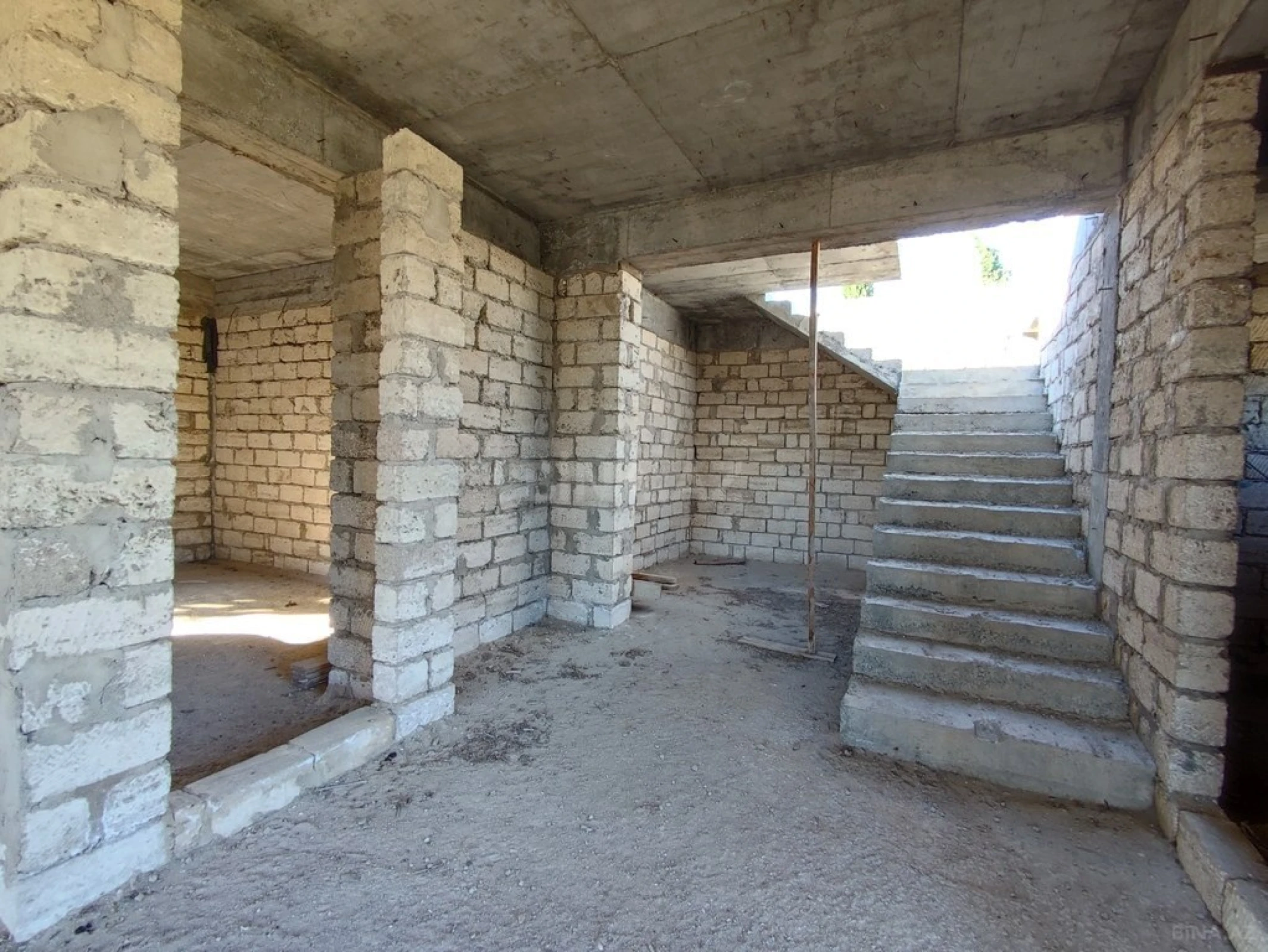 Satılır 7 otaqlı həyət evi 404 m²