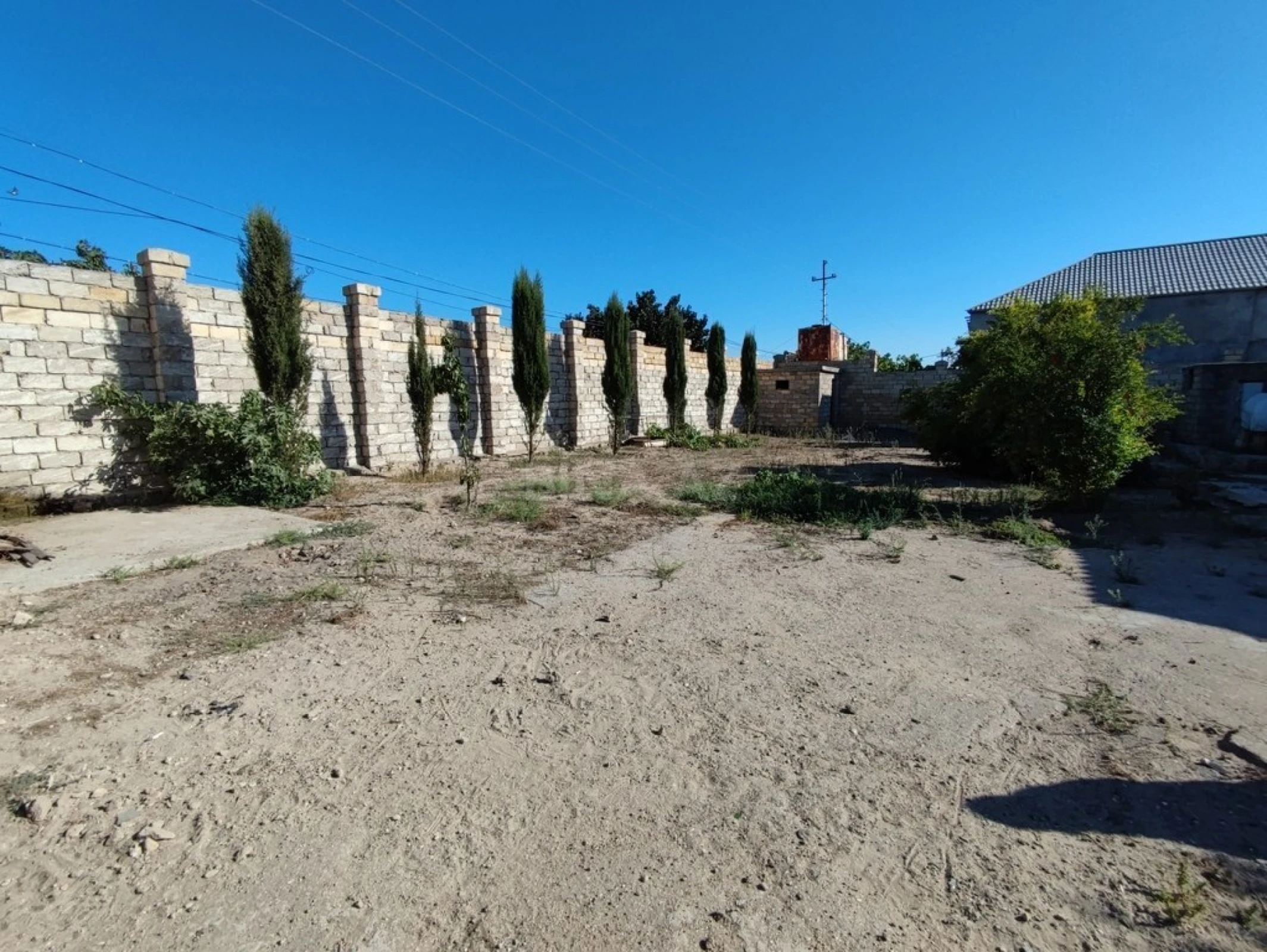 Satılır 7 otaqlı həyət evi 404 m²