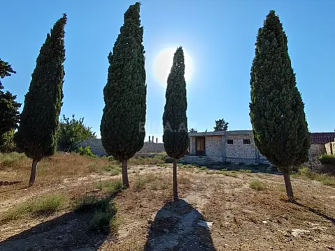 Satılır 7 otaqlı həyət evi 404 m²