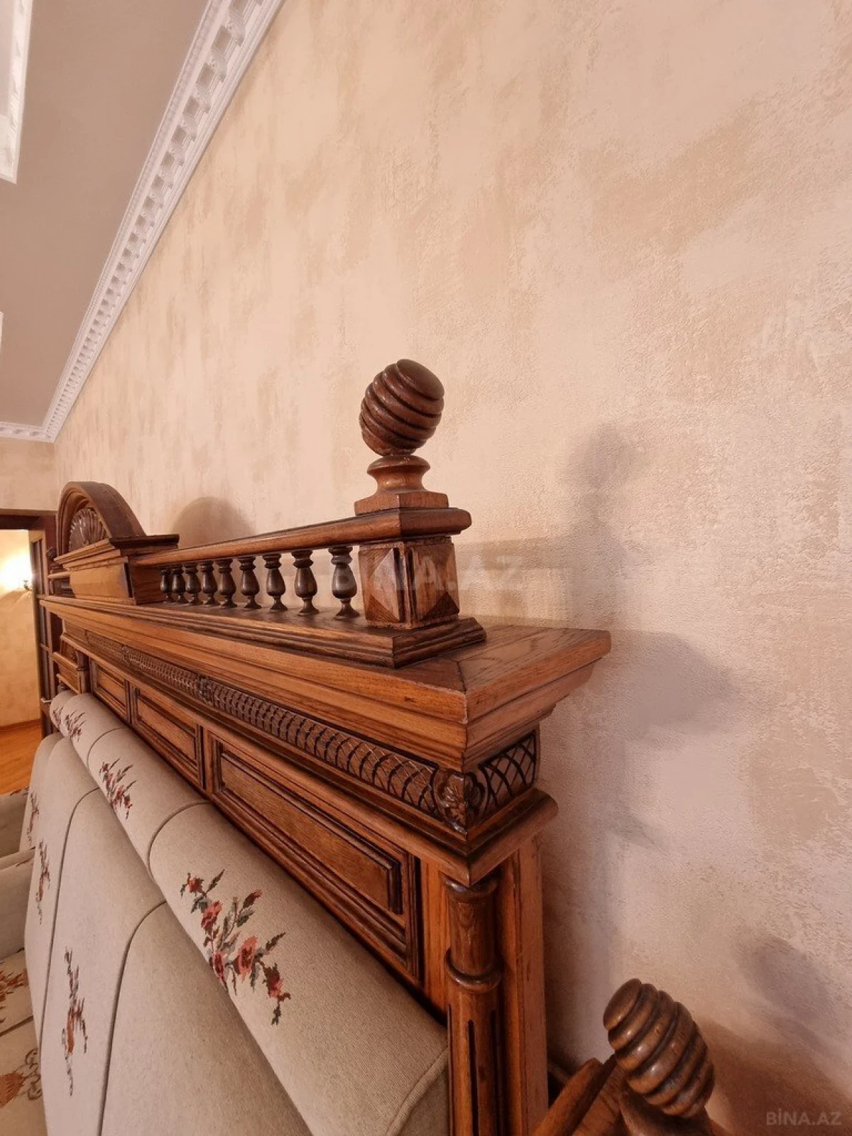 Satılır 4 otaqlı mənzil 180 m²
