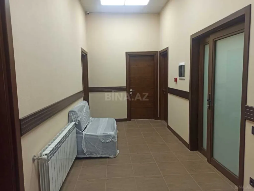Satılır obyekt 576 m²