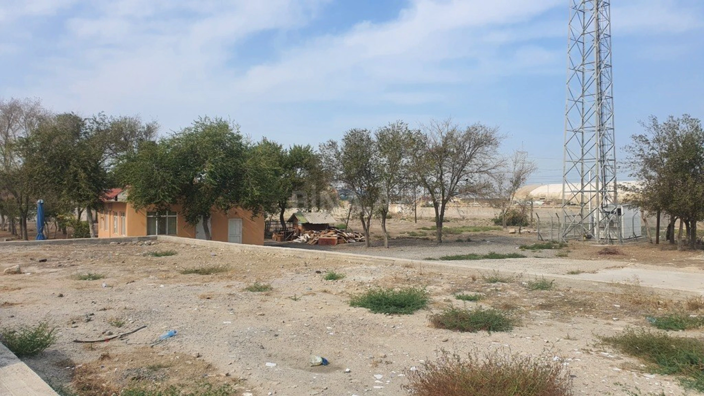 Satılır torpaq sahəsi 1000 m²