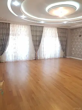 Satılır 4 otaqlı mənzil 242 m²
