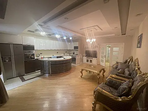 Satılır 3 otaqlı mənzil 140 m²