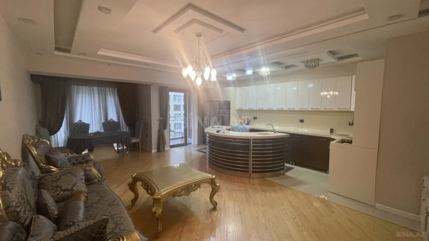 Satılır 3 otaqlı mənzil 140 m²