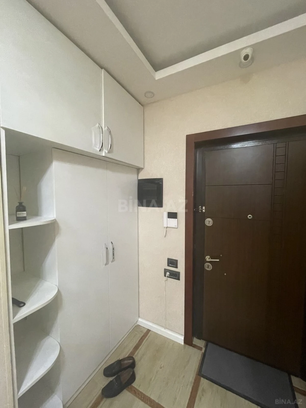 Satılır 3 otaqlı mənzil 140 m²