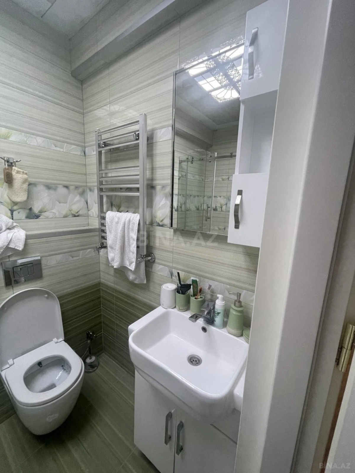 Satılır 3 otaqlı mənzil 140 m²