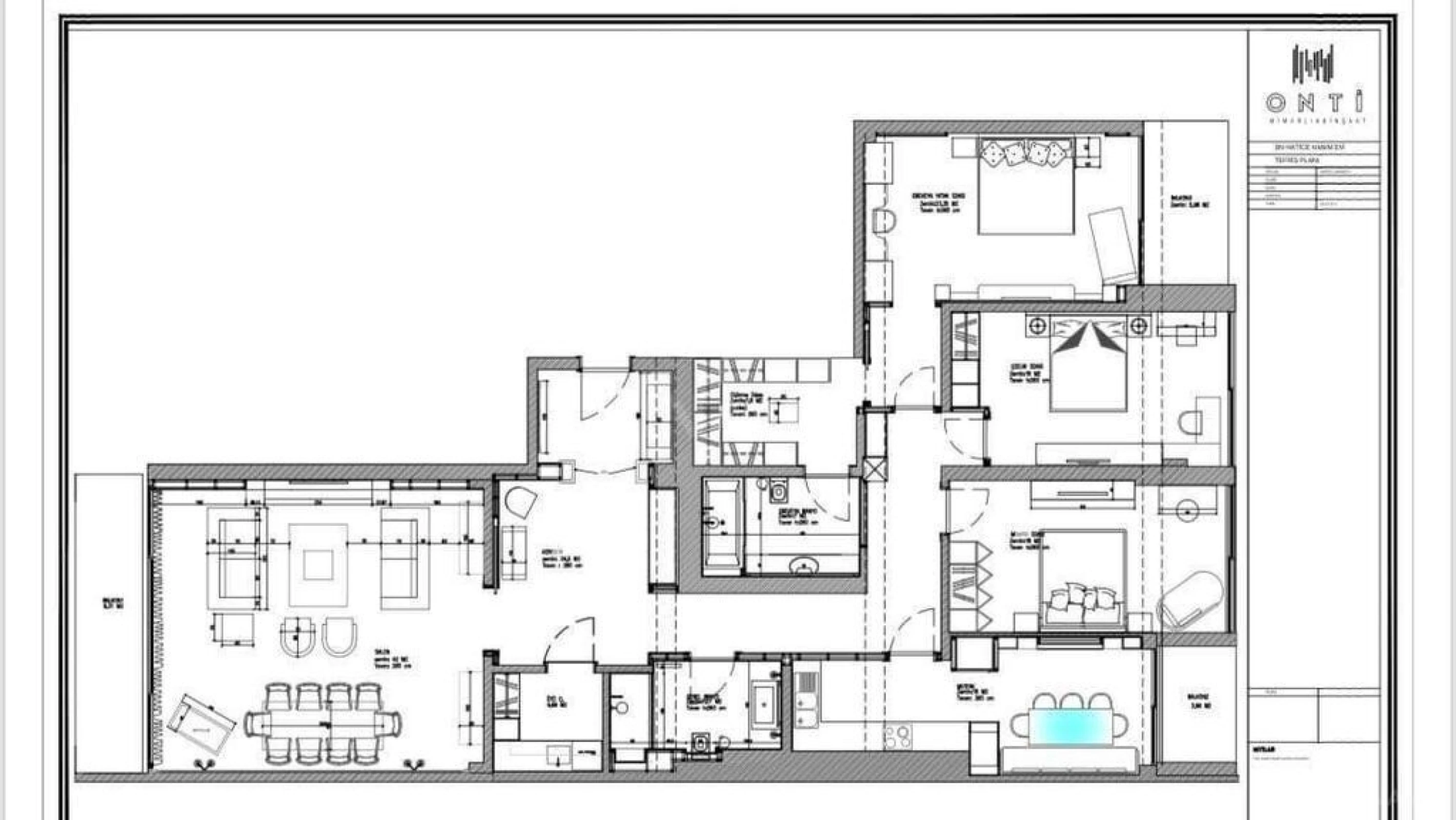 Satılır 4 otaqlı mənzil 217 m²