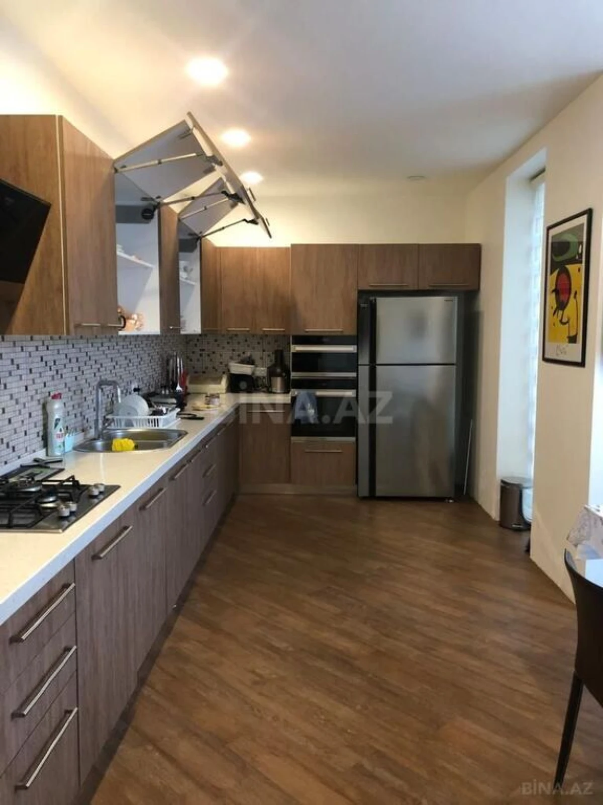 Kirayə verilir 6 otaqlı həyət evi 360 m²