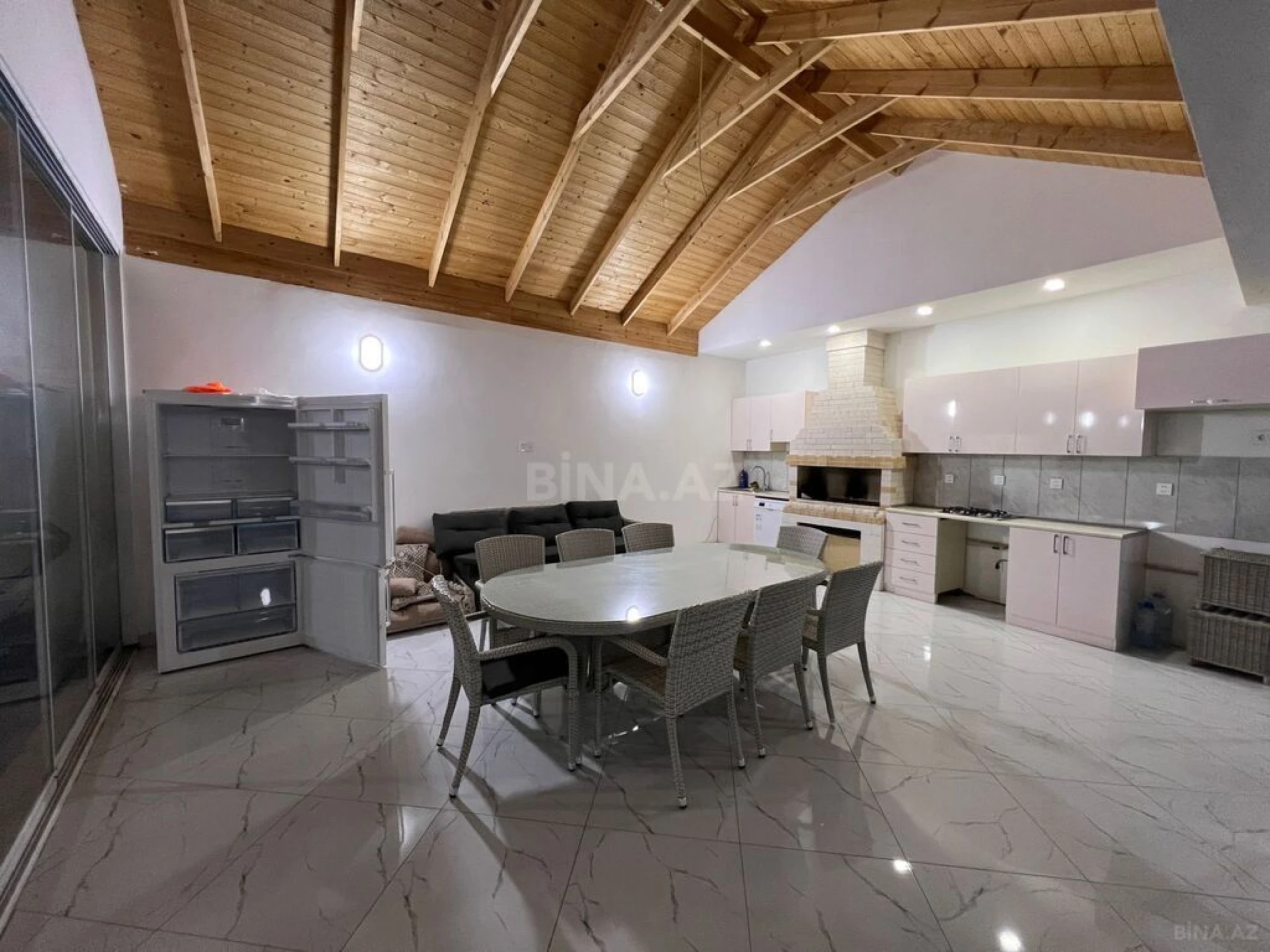 Kirayə verilir 5 otaqlı həyət evi 320 m²