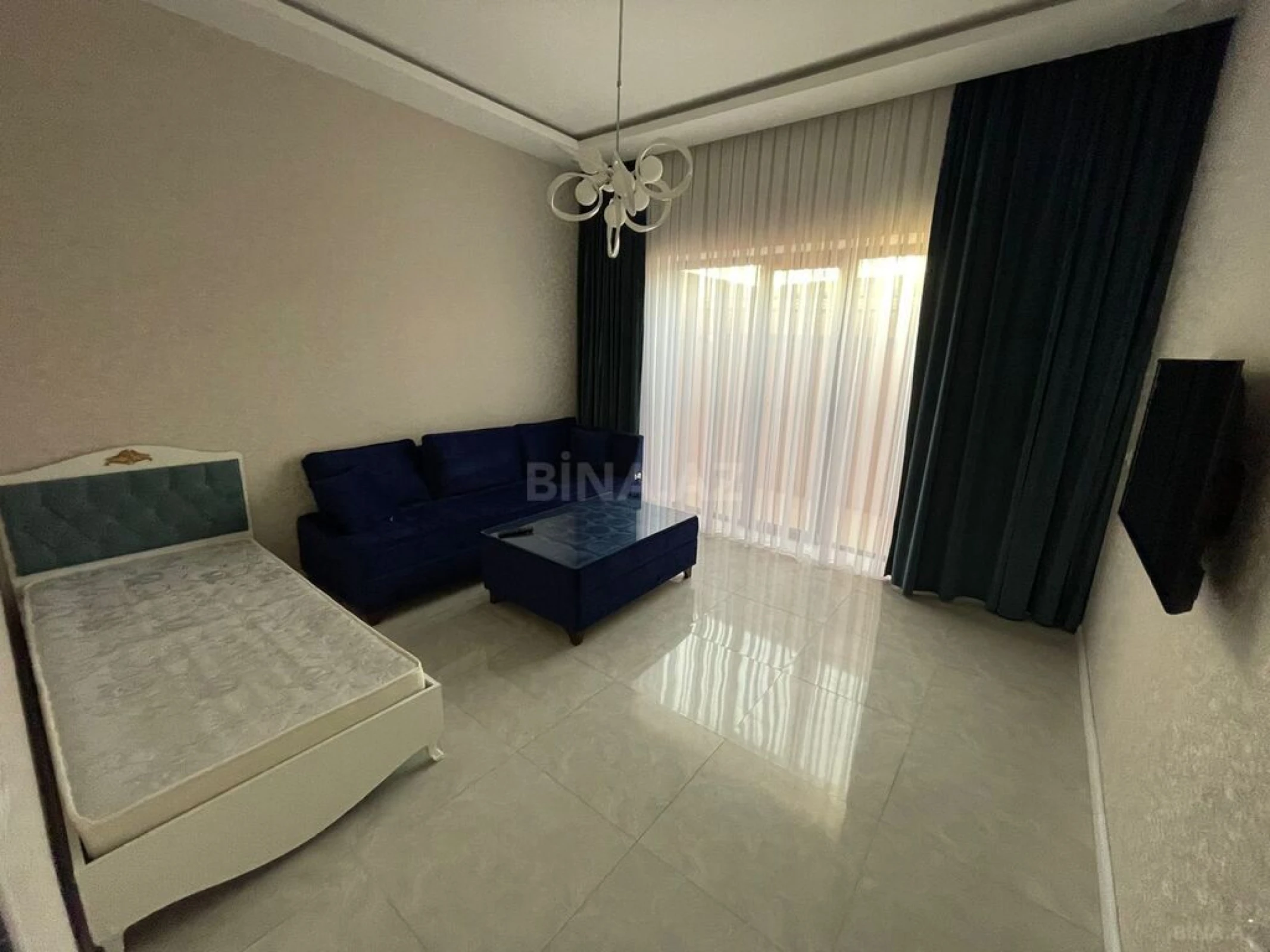 Kirayə verilir 4 otaqlı həyət evi 320 m²
