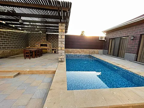 Kirayə verilir 4 otaqlı həyət evi 320 m²