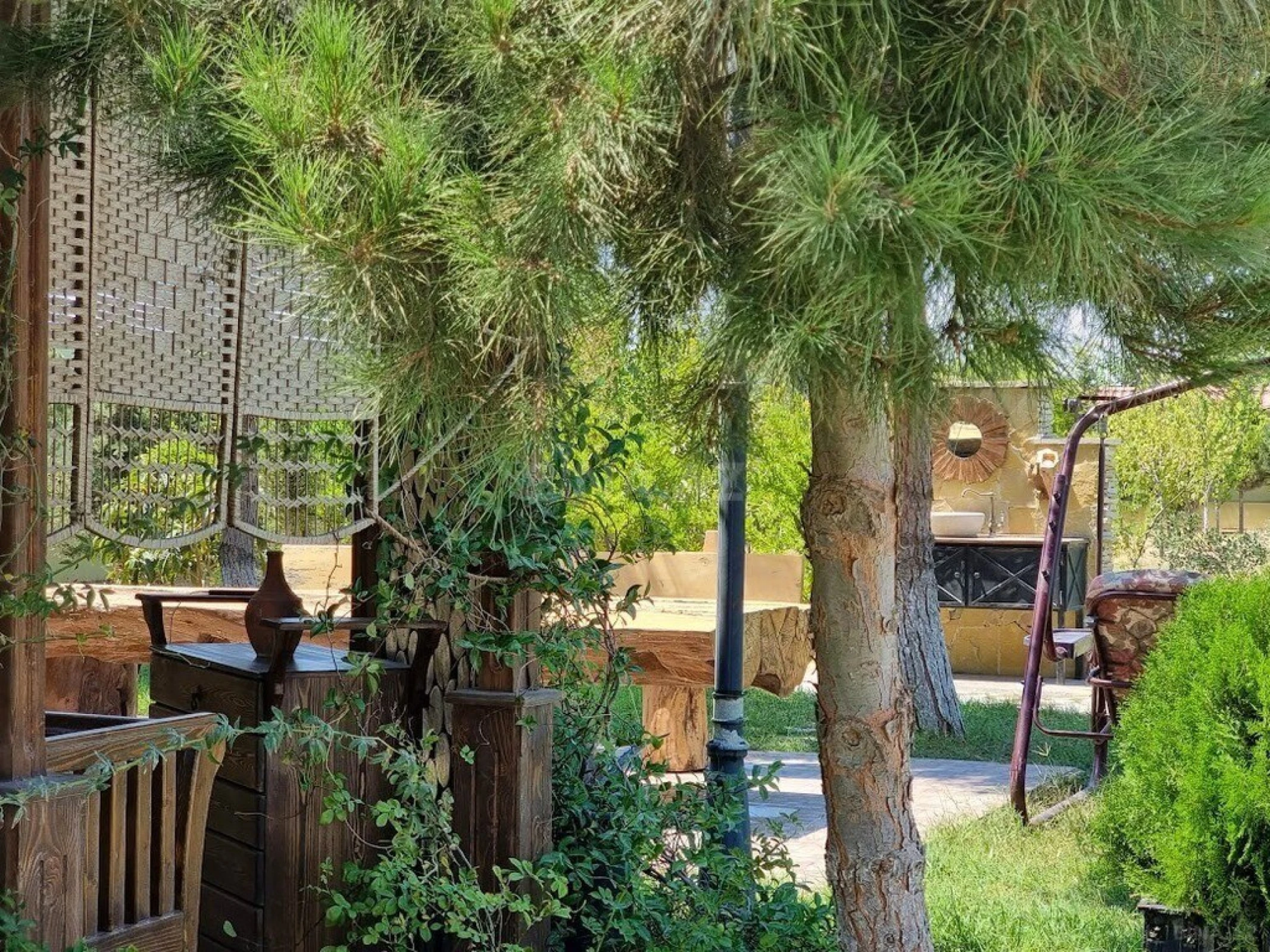 Satılır 9 otaqlı həyət evi 600 m²