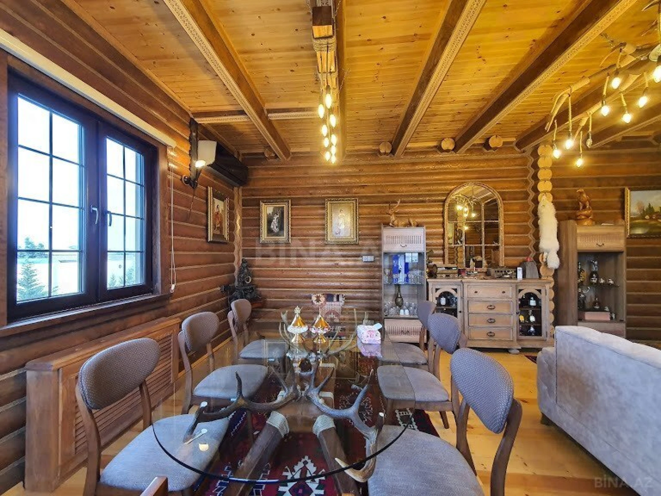 Satılır 9 otaqlı həyət evi 600 m²