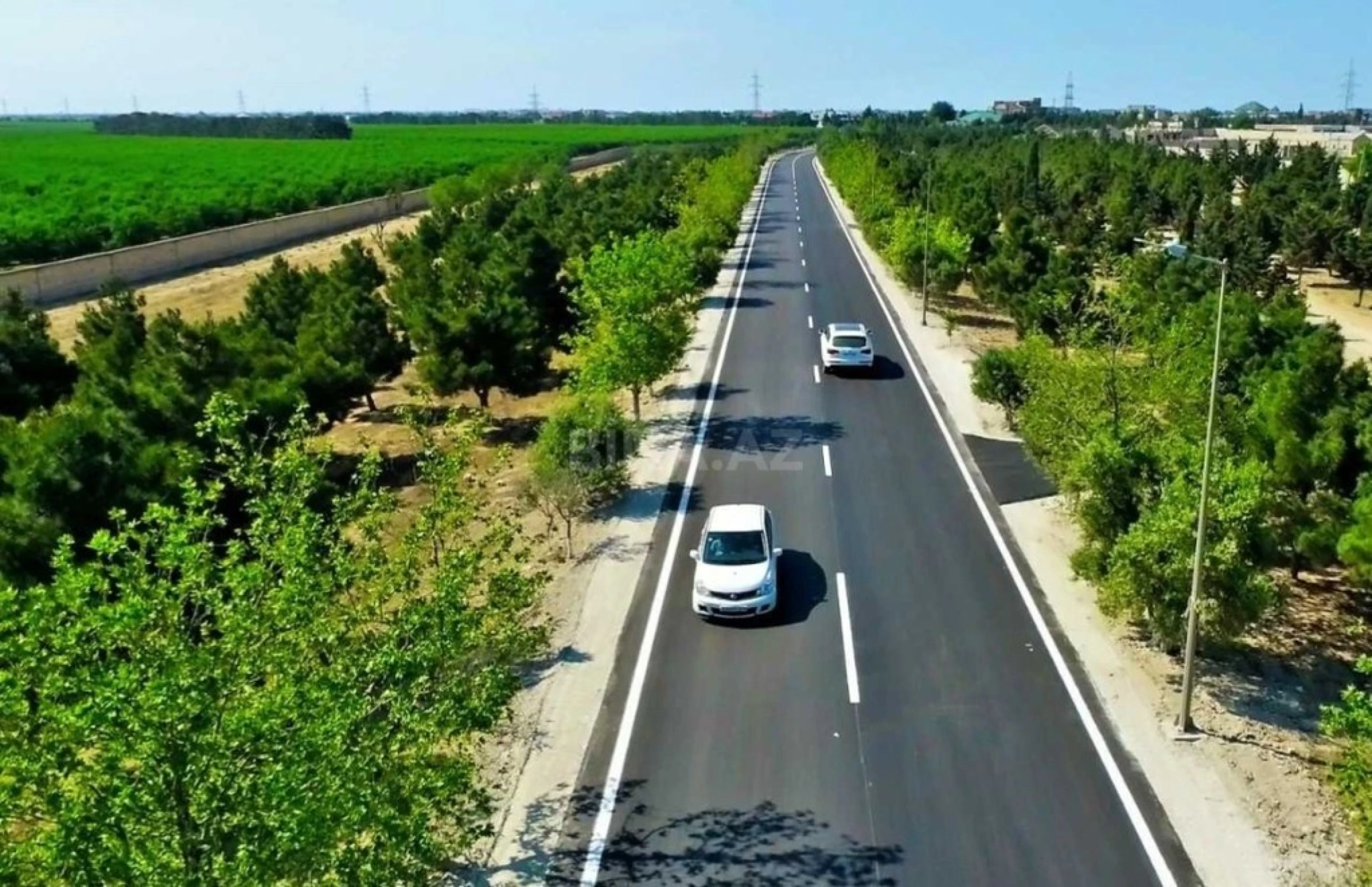 Satılır 9 otaqlı həyət evi 600 m²