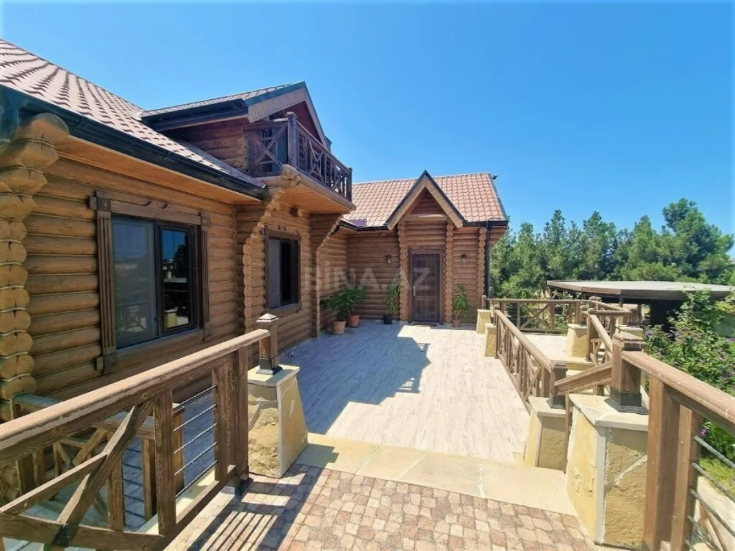 Satılır 9 otaqlı həyət evi 600 m²