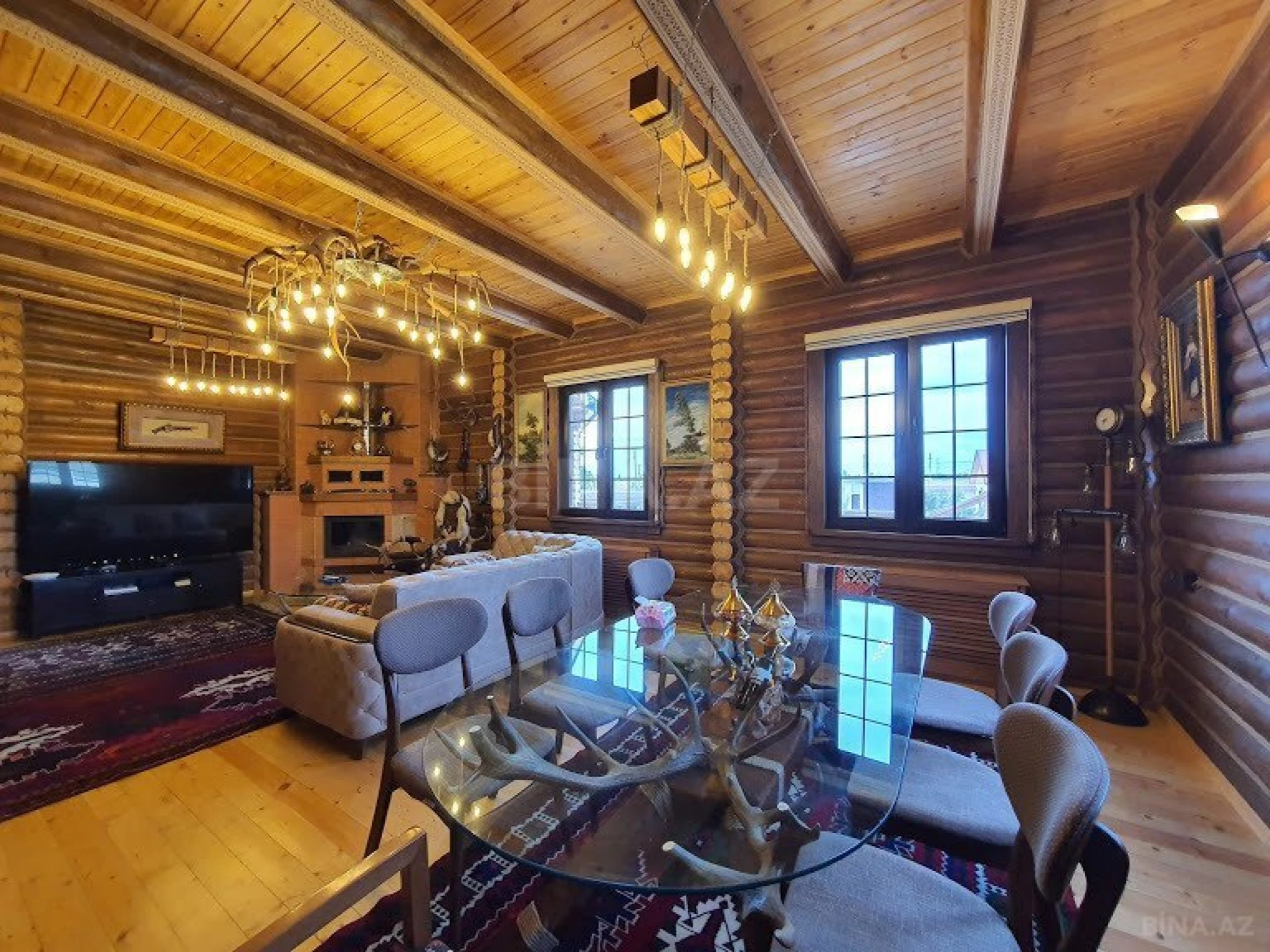 Satılır 9 otaqlı həyət evi 600 m²