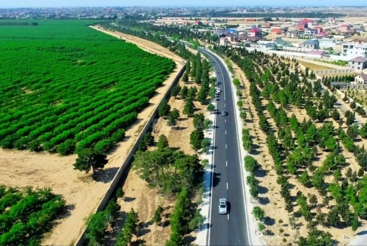 Satılır 9 otaqlı həyət evi 600 m²