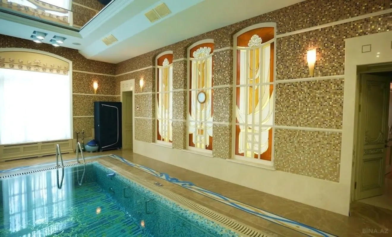 Satılır 12 otaqlı həyət evi 1600 m²