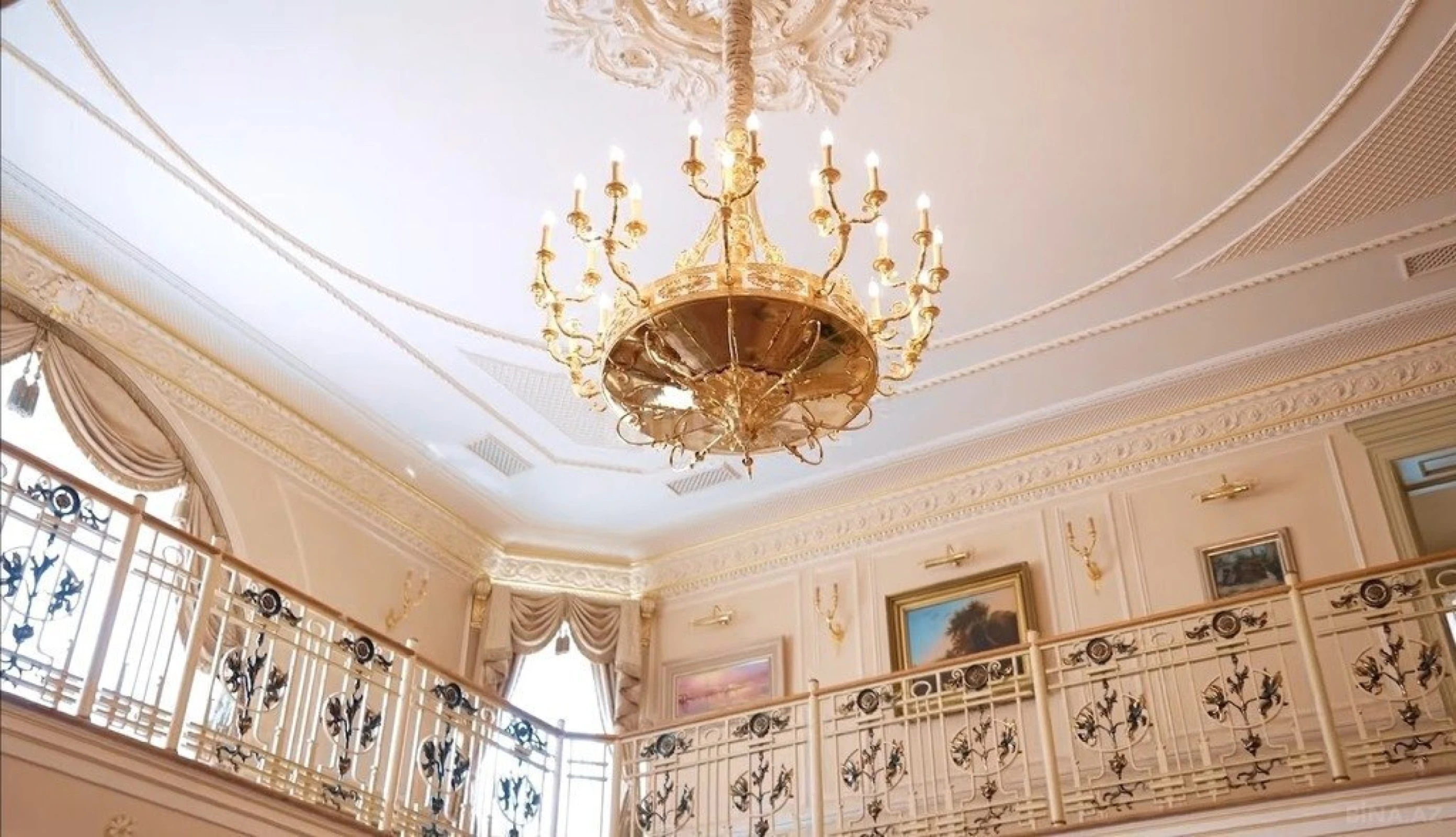 Satılır 12 otaqlı həyət evi 1600 m²