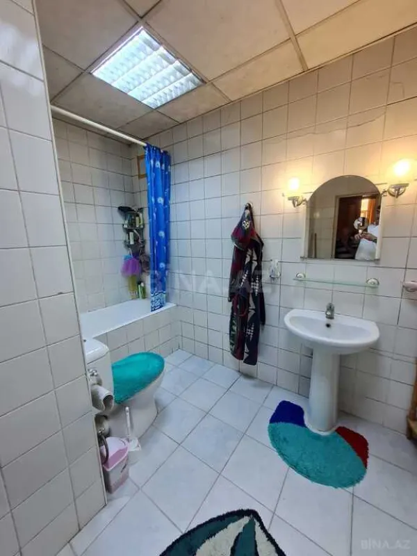 Satılır 4 otaqlı mənzil 165 m²