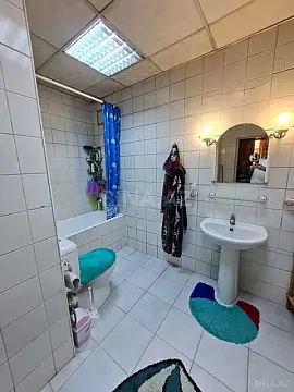 Satılır 4 otaqlı mənzil 165 m²