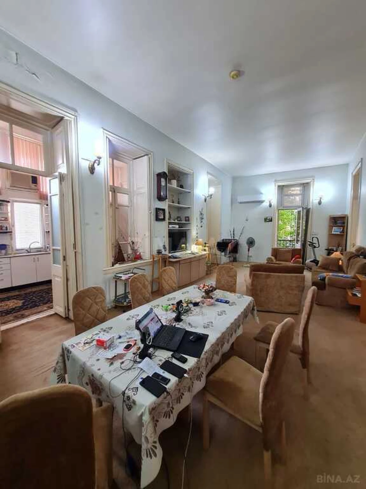 Satılır 4 otaqlı mənzil 165 m²