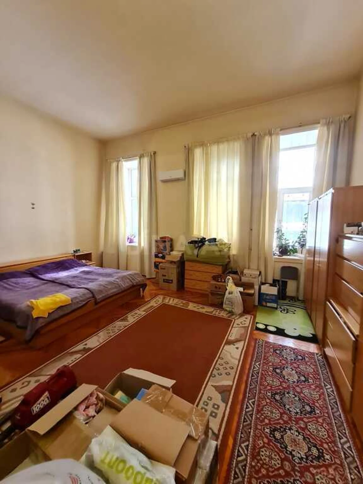 Satılır 4 otaqlı mənzil 165 m²