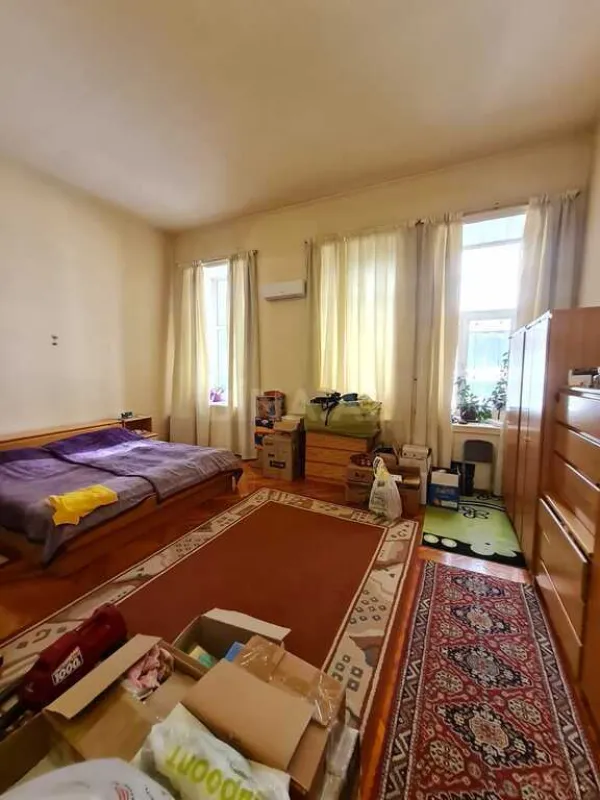 Satılır 4 otaqlı mənzil 165 m²
