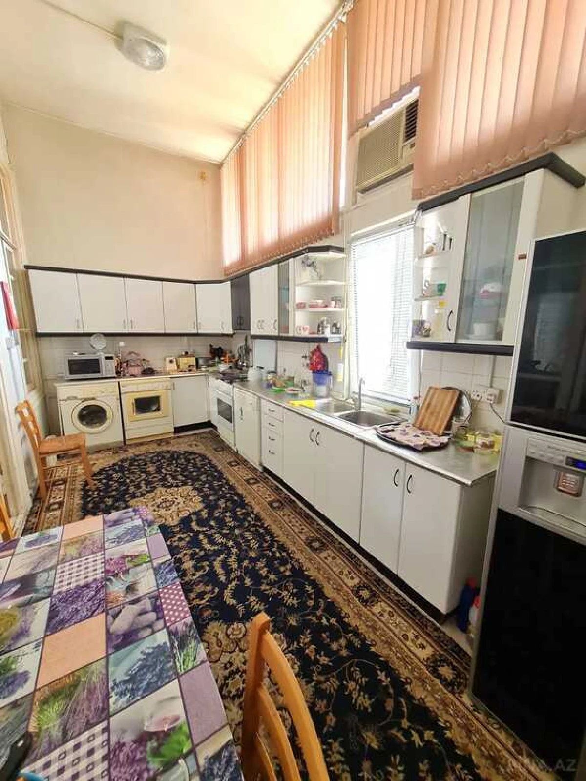 Satılır 4 otaqlı mənzil 165 m²