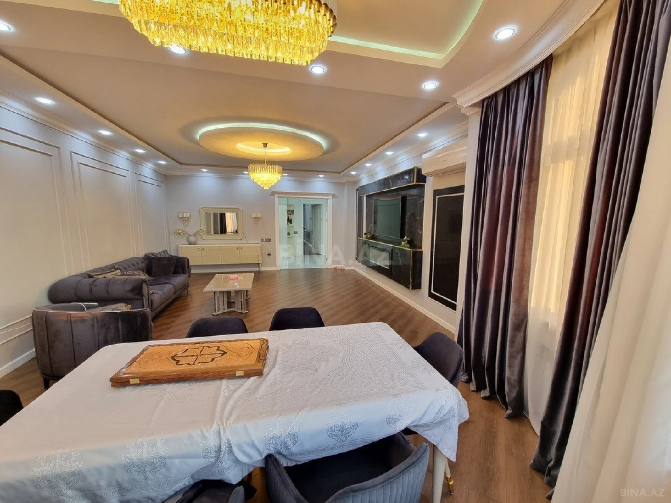 Satılır 3 otaqlı mənzil 160 m²