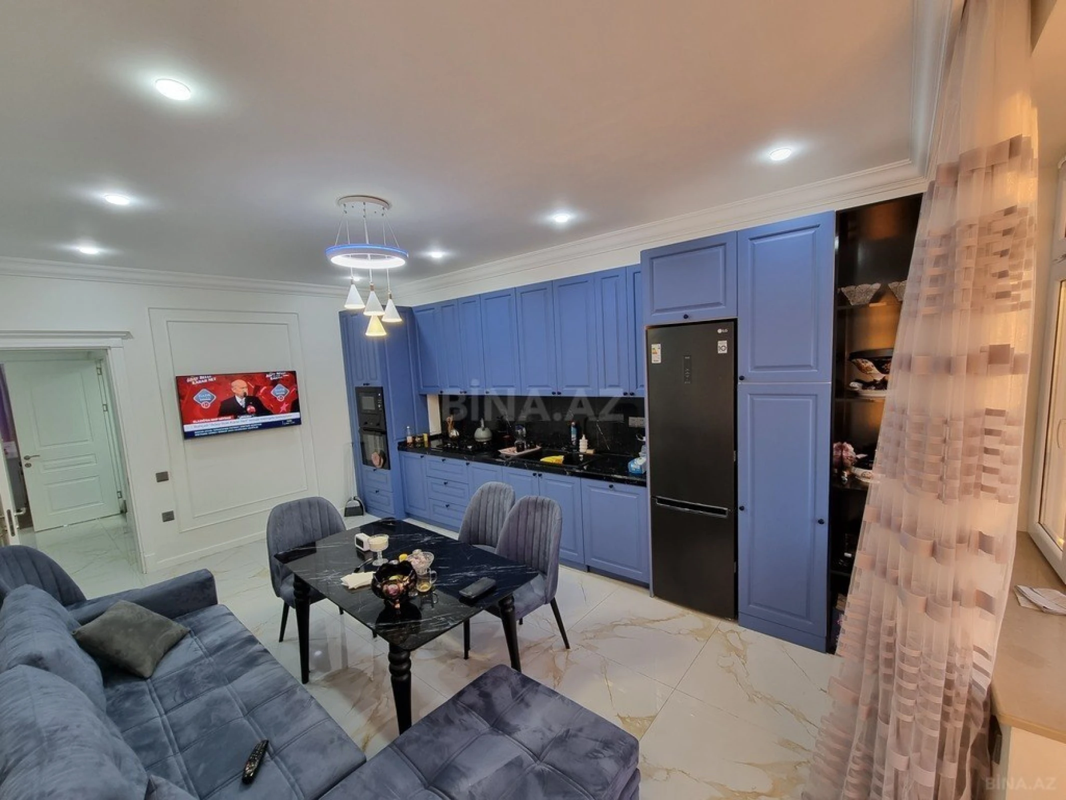 Satılır 3 otaqlı mənzil 160 m²